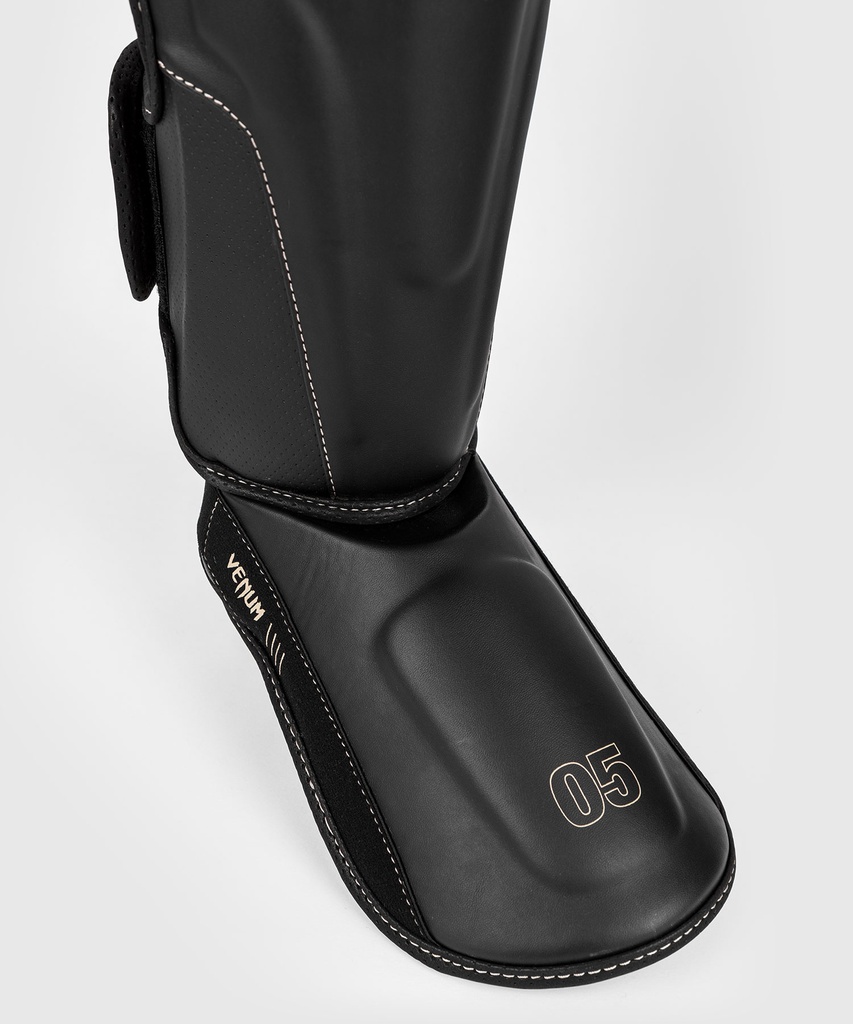 Venum Schienbeinschoner Impact Evo, Schwarz 6
