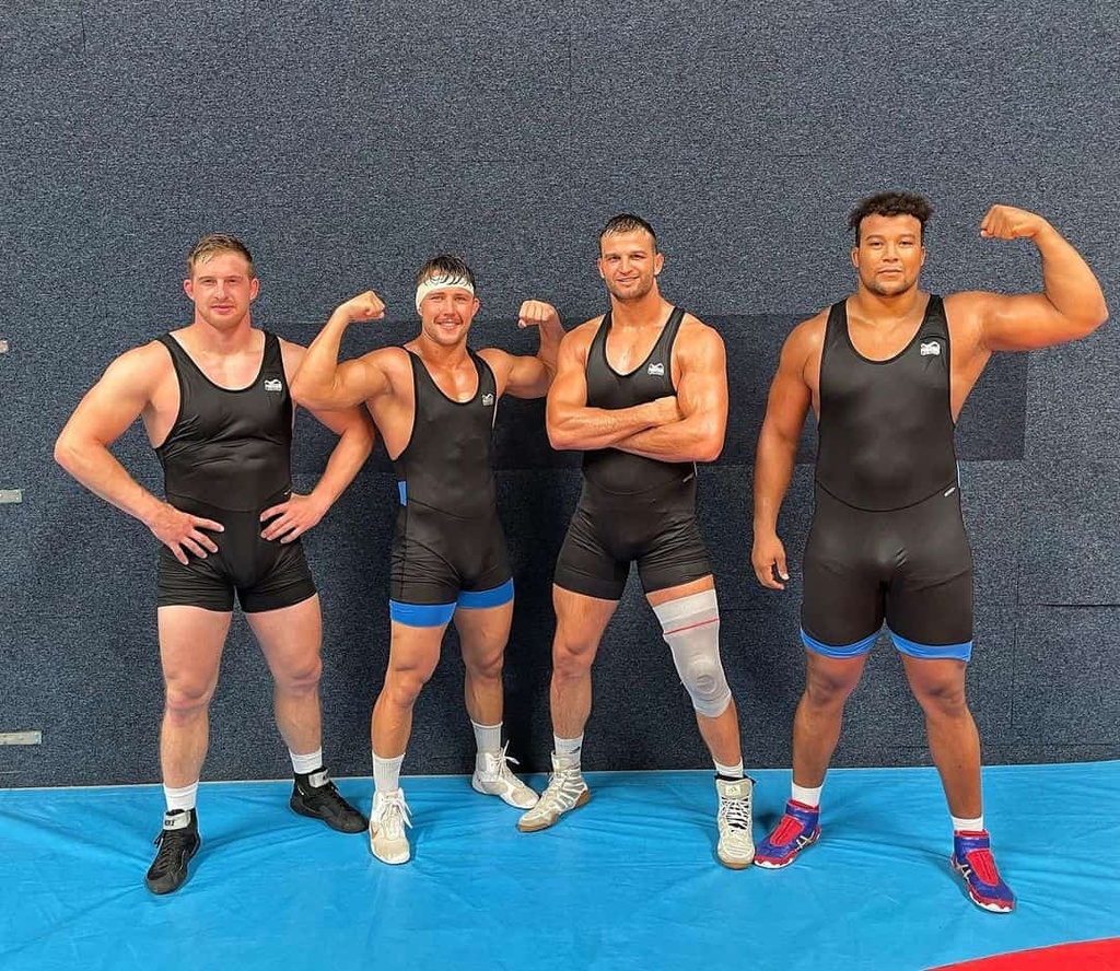 Phantom Ringertrikot Set Storm, Schwarz-Blau + Schwarz-Rot