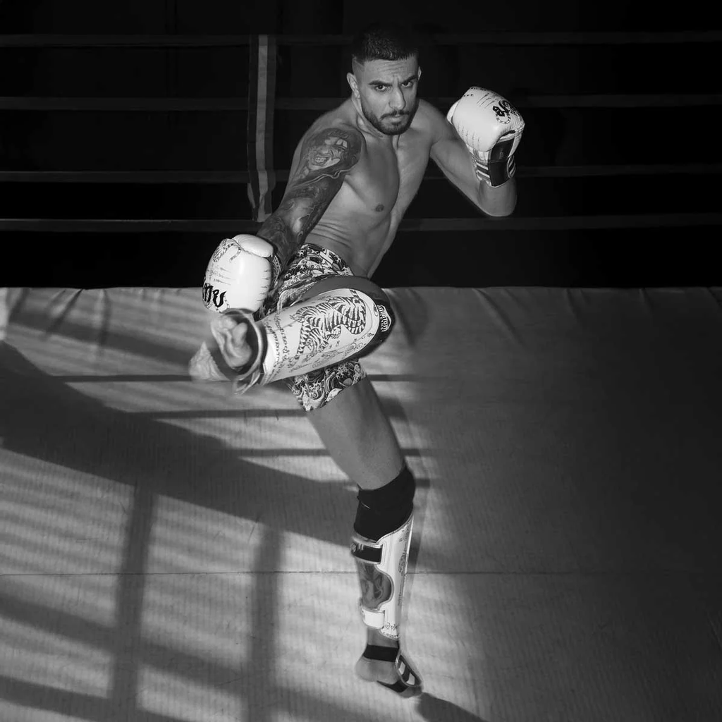 Phantom Schienbeinschoner Muay Thai LE, Weiß