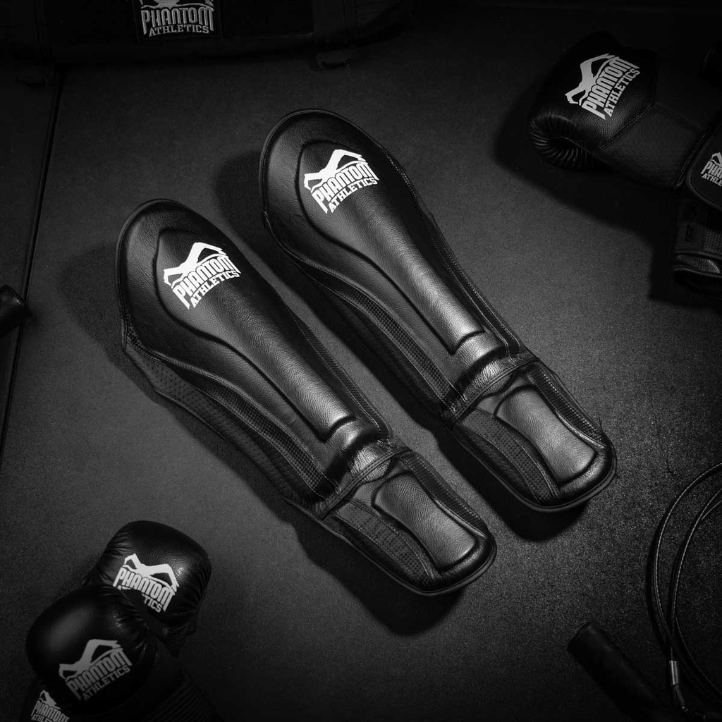 Phantom Schienbeinschoner Riot Pro, Schwarz