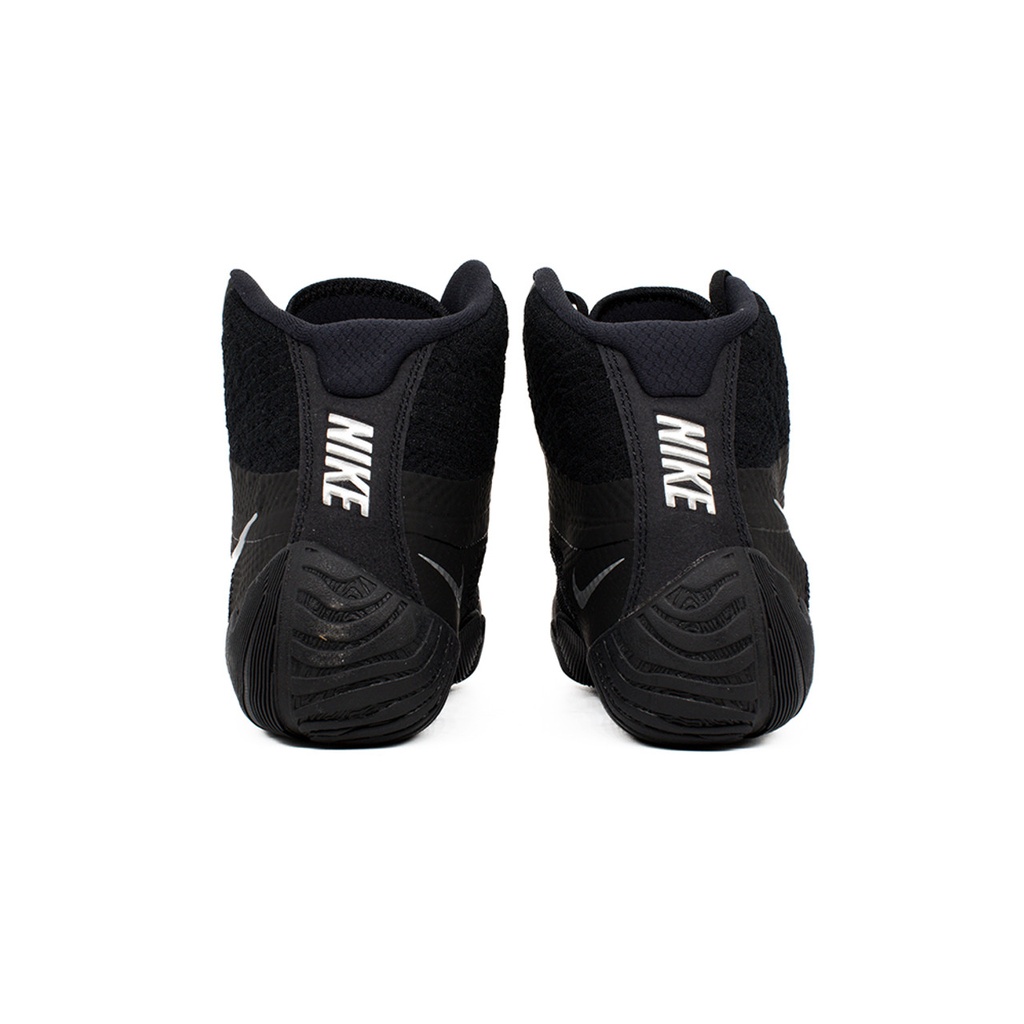 Nike Ringerschuhe Tawa, Schwarz-Silber