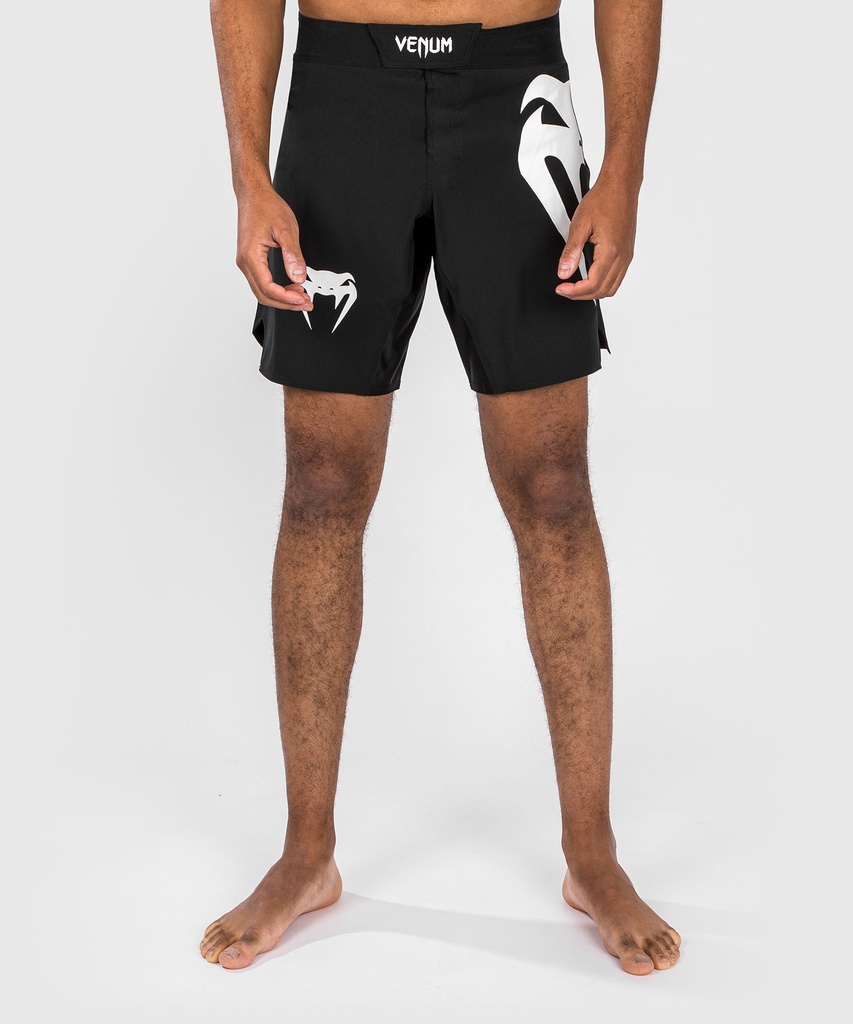 Venum Fight Shorts Light 5.0, Schwarz-Weiß 2