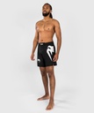Venum Fight Shorts Light 5.0, Schwarz-Weiß