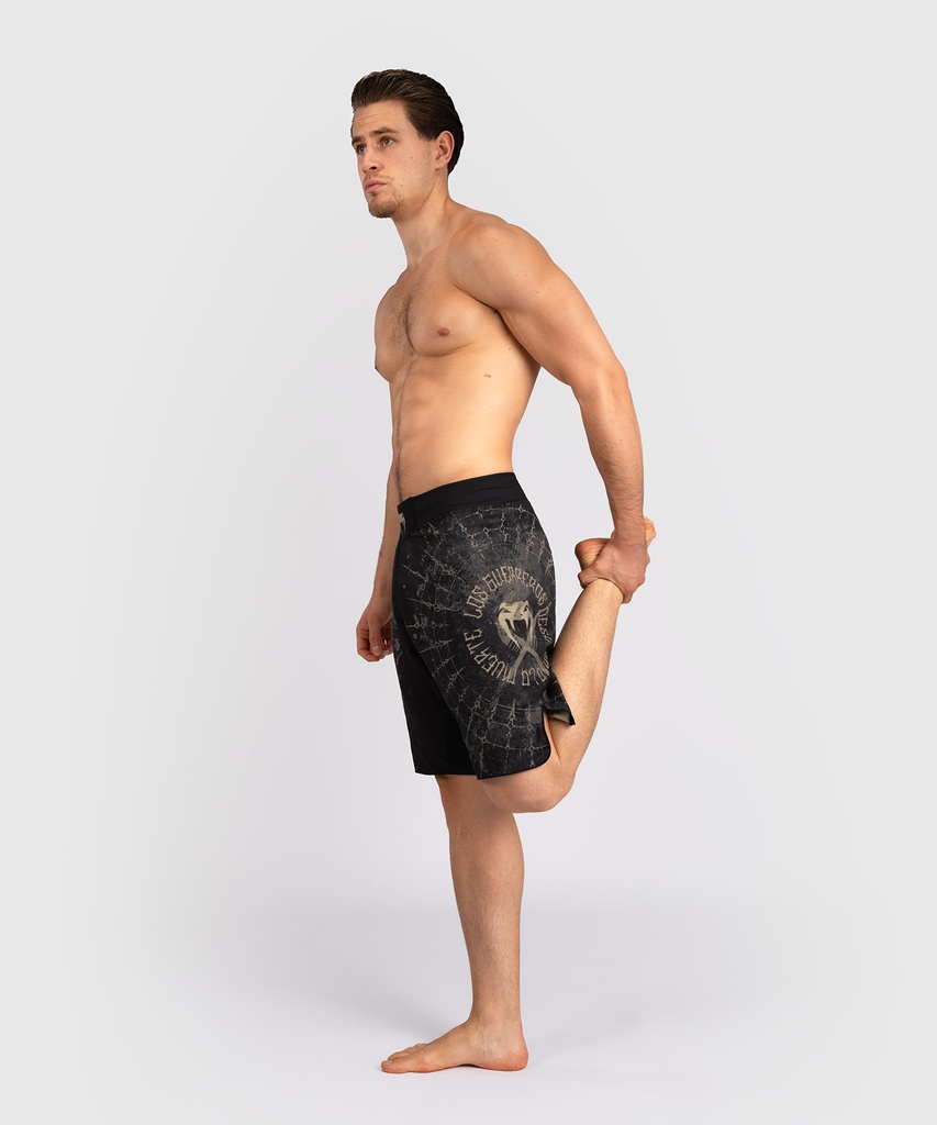 Venum Fight Shorts Santa Muarte 5.0, Schwarz-Gold 8