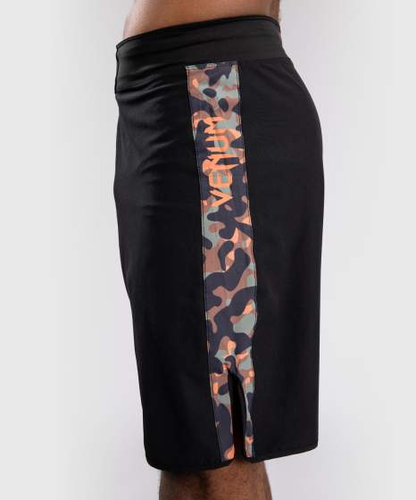 Venum Fight Shorts Jungle OPS, Schwarz-Orange-Camo 2