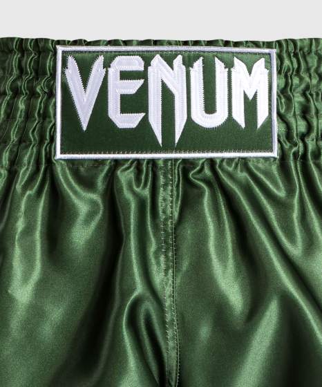 Venum Muay Thai Shorts Classic, Grün 5