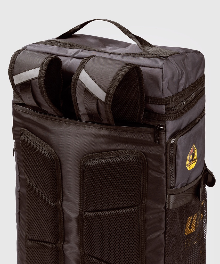 Venum Sporttasche-Rucksack UFC Fusion Fight Week, Braun