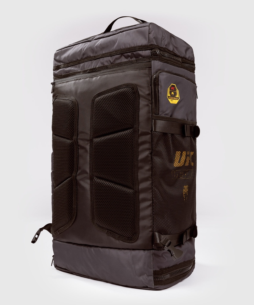 Venum Sporttasche-Rucksack UFC Fusion Fight Week, Braun