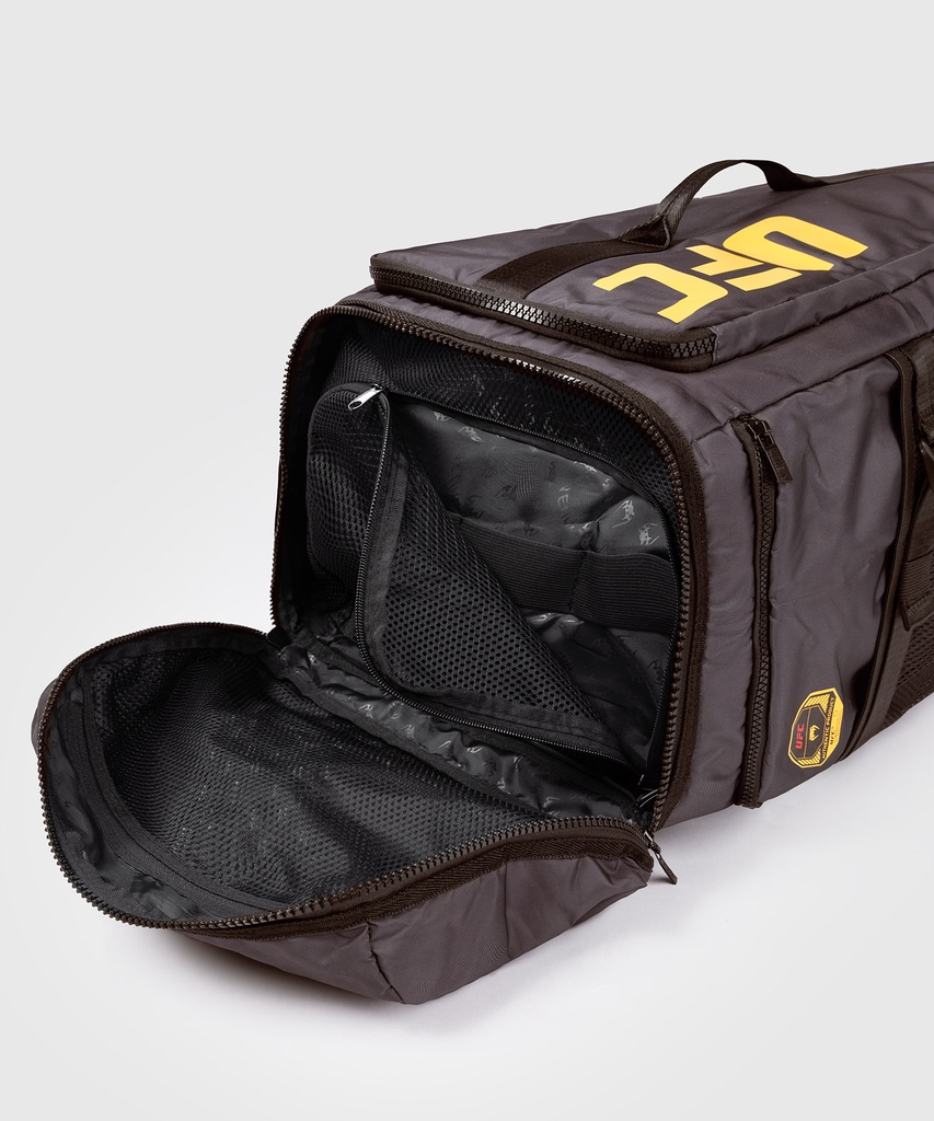 Venum Sporttasche-Rucksack UFC Fusion Fight Week, Braun