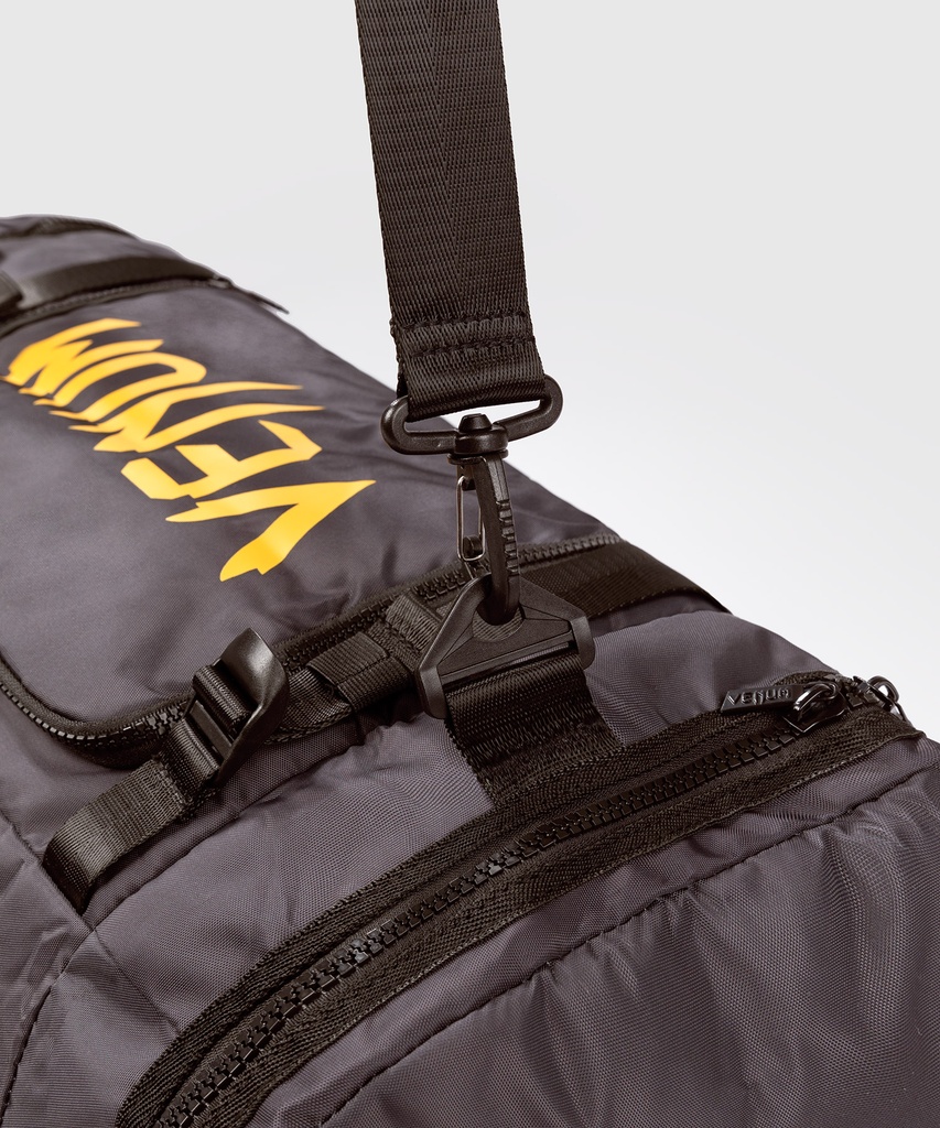 Venum Sporttasche-Rucksack UFC Fusion Fight Week, Braun