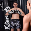 8Weapons Muay Thai Shorts Shift, Schwarz 10