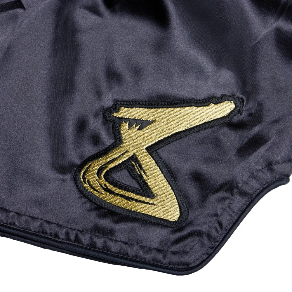 8Weapons Muay Thai Shorts Strike, Schwarz-Gold