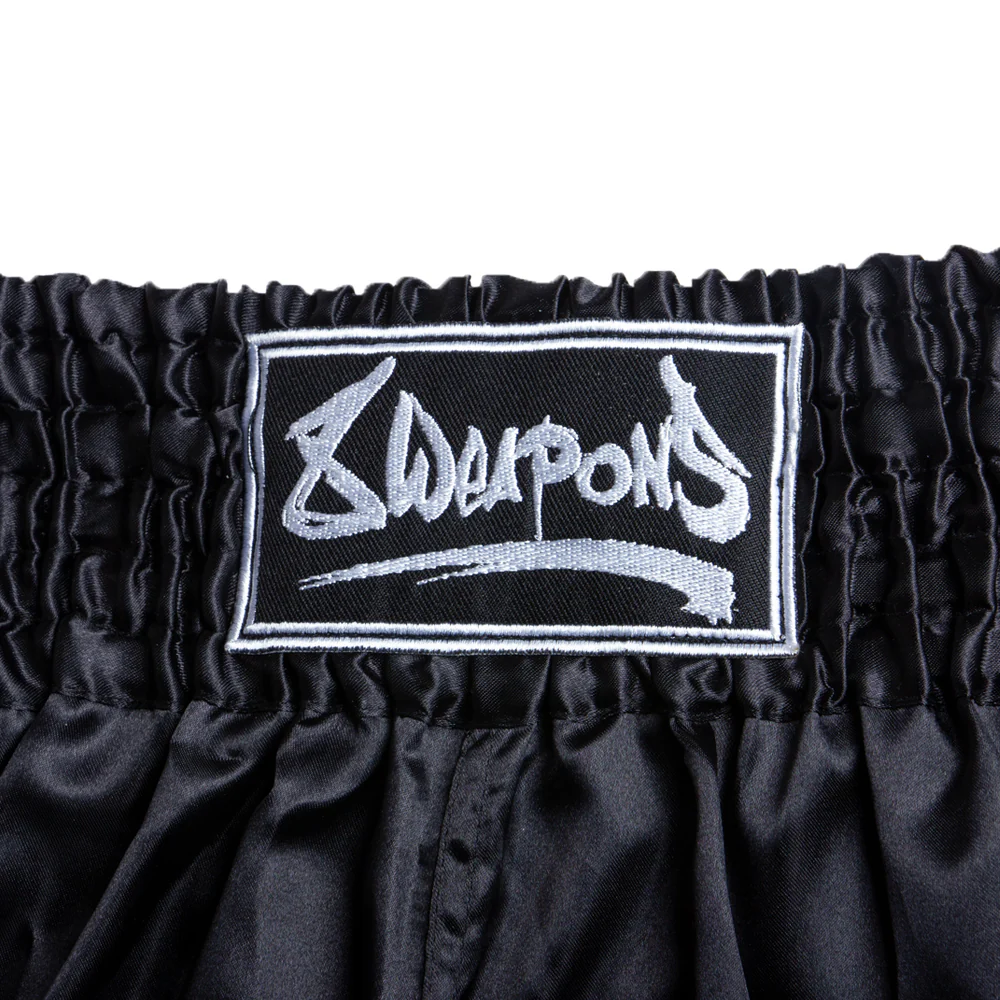 8Weapons Muay Thai Shorts Strike, Schwarz-Weiß