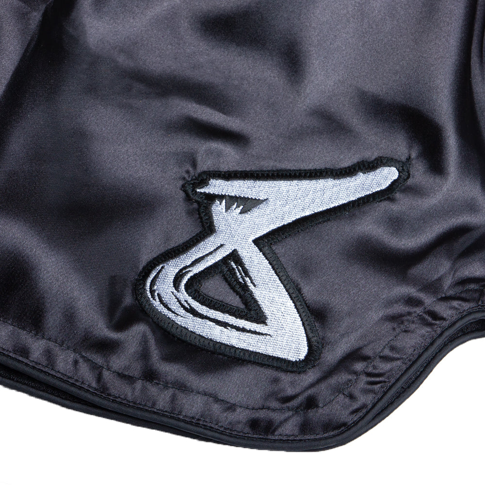 8Weapons Muay Thai Shorts Strike, Schwarz-Weiß