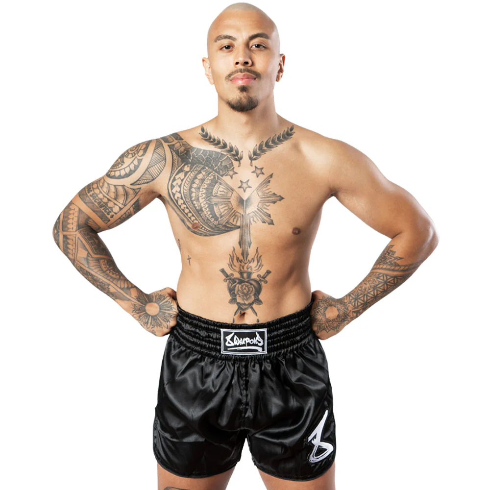 8Weapons Muay Thai Shorts Strike, Schwarz-Weiß