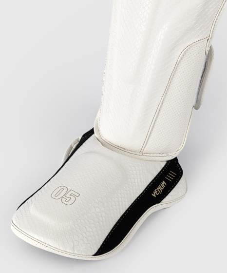 Venum Schienbeinschoner Impact Evo Scales, Elfenbein 3