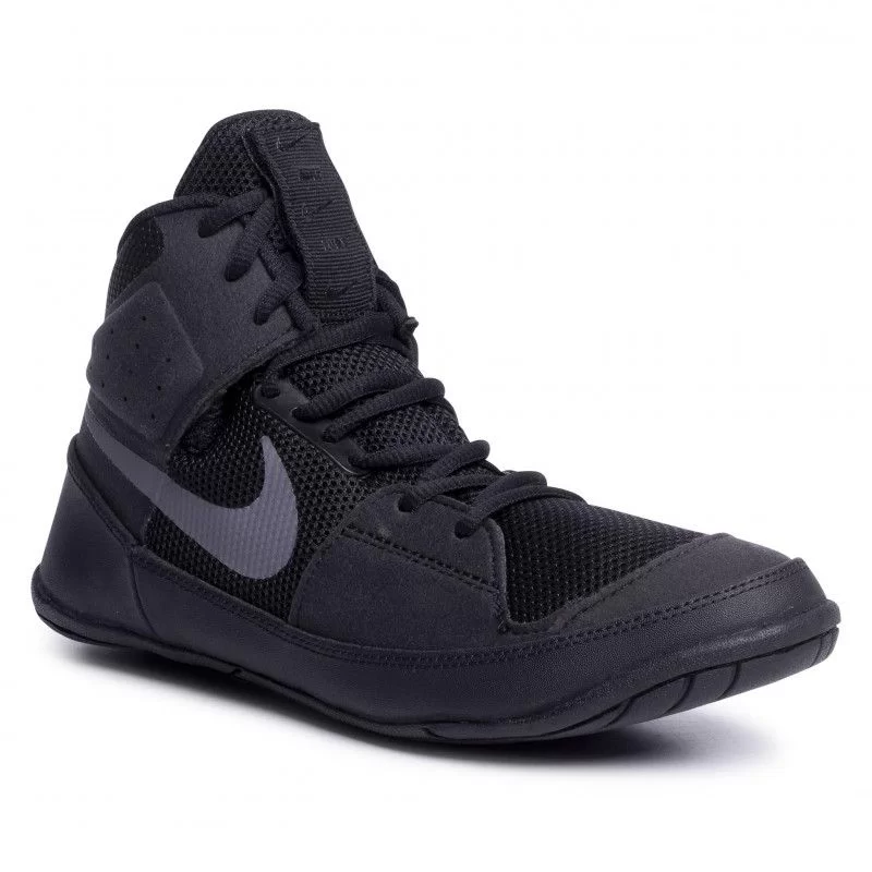 Nike Ringerschuhe Fury, Schwarz-Silber