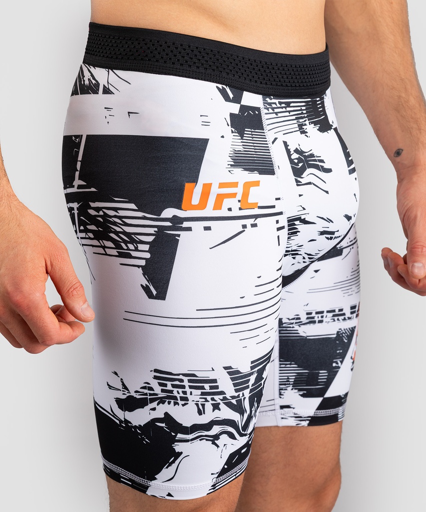 Venum Compression Shorts UFC Zenith Authentic Fight Week, Schwarz-Weiß 3