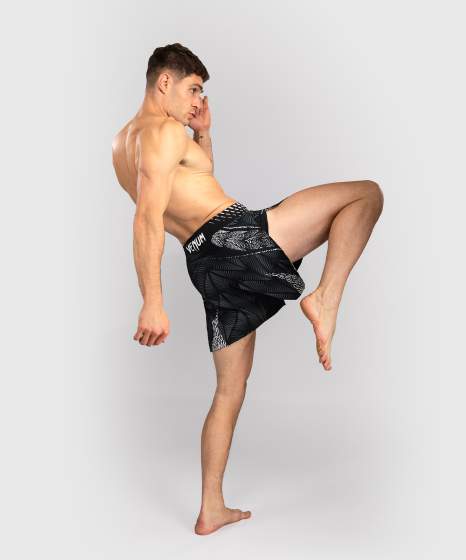 Venum Fight Shorts UFC Zenith Authentic Fight Night Champion Gladiator, Schwarz 7