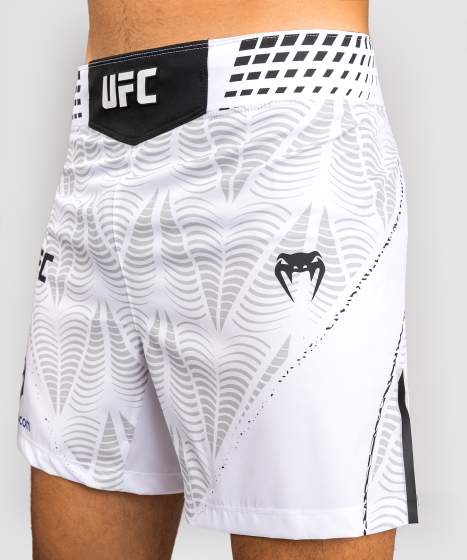 Venum Fight Shorts UFC Zenith Authentic Fight Night Short Fit, Weiß 8