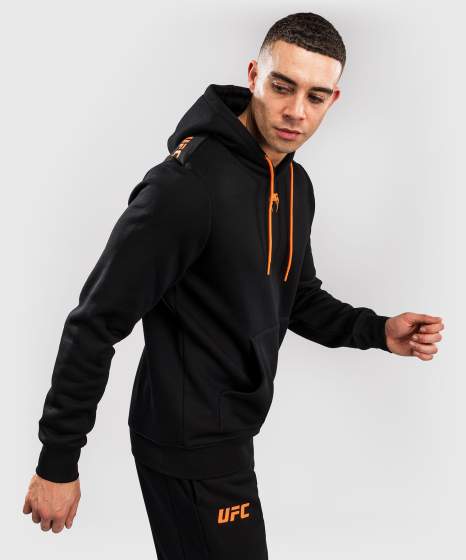 Venum Hoodie UFC Zenith Authentic Fight Week, Schwarz-Orange 2