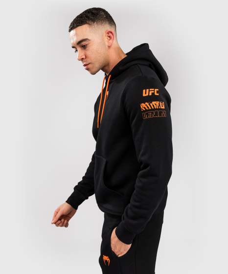 Venum Hoodie UFC Zenith Authentic Fight Week, Schwarz-Orange 3