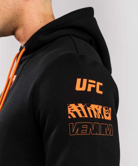Venum Hoodie UFC Zenith Authentic Fight Week, Schwarz-Orange 7