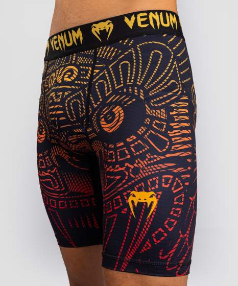 Venum Compression Shorts Quetzal Fury, Schwarz-Rot-Mandarin 3