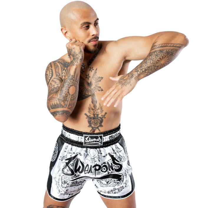 8Weapons Muay Thai Shorts Carbon Sak Yant Tigers, Weiß 5