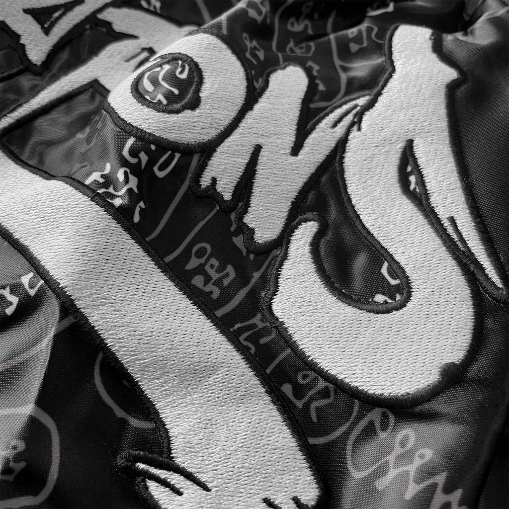 8Weapons Muay Thai Shorts 8 Ways Yant 2.0, Schwarz-Grau 4