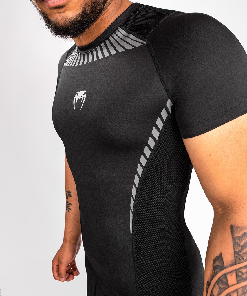 Venum Rash Guard Jaws 2.0, kurzarm 2