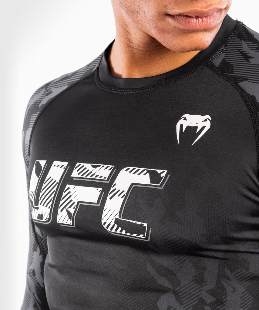 UFC Venum Authentic Fight Week Performance Rash Guard, lange Ärmel 4