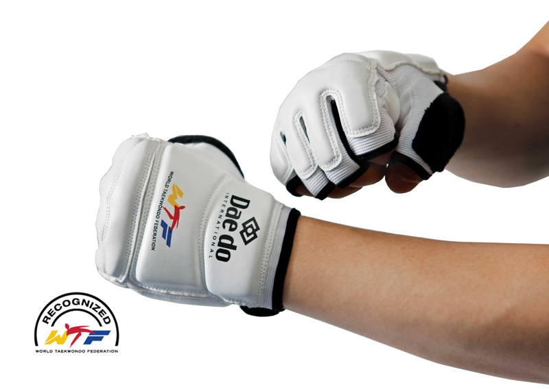 SALE 384 Daedo Handschutz Taekwondo WT, Weiß