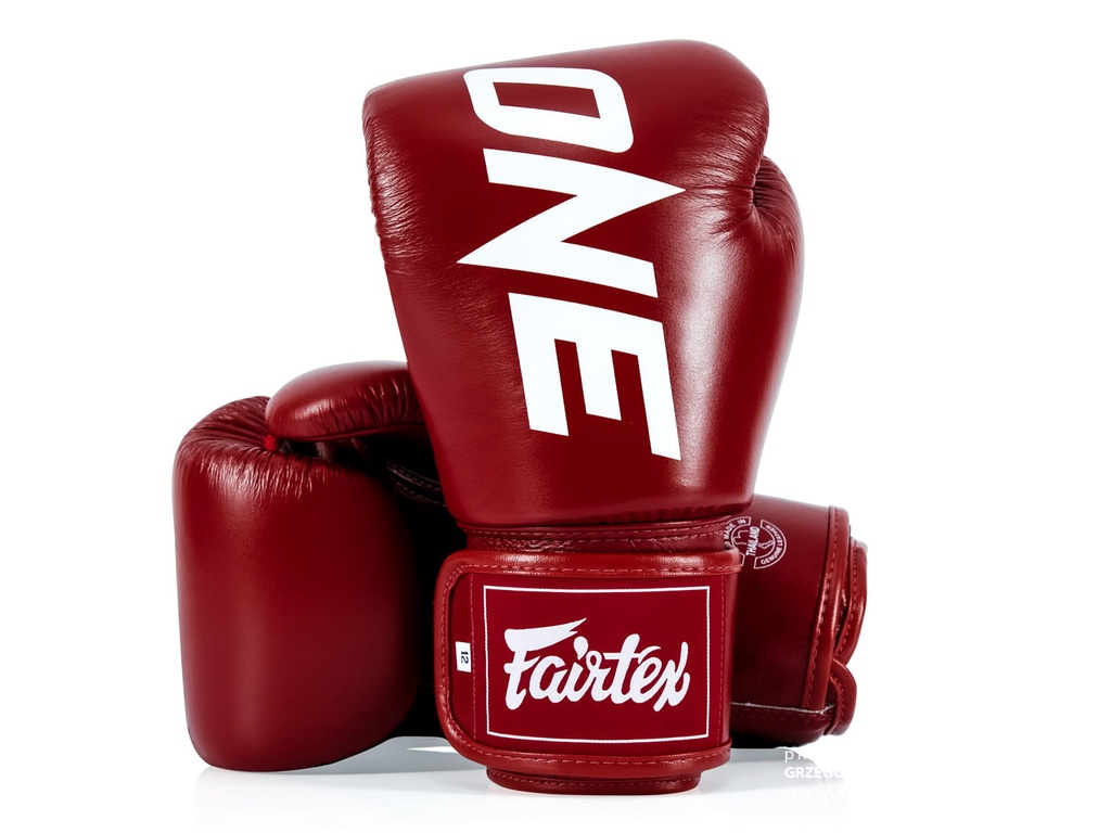 Fairtex Boxing Gloves X ONE Championship, Red