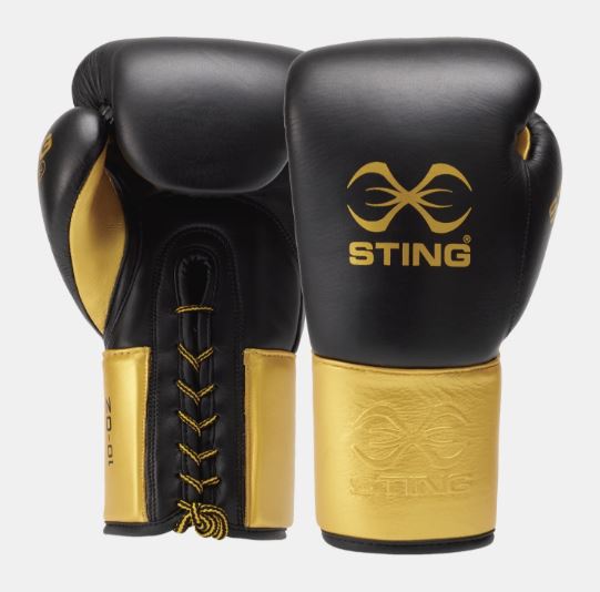 Sting Boxhandschuhe Pro Fight Evolution mit Schnürung, Schwarz-Gold